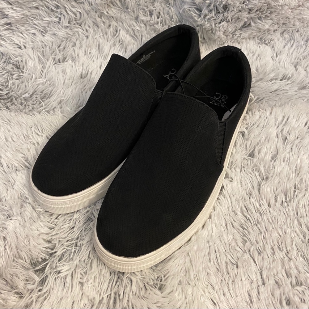 Black Slip On Sneakers Size 9